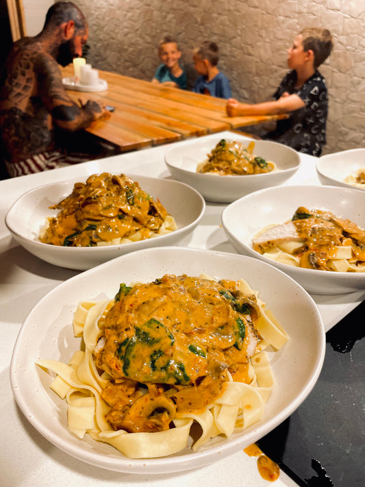 CREAMY CHICKEN PASTA