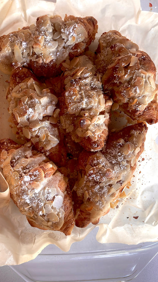 EASY HACK ALMOND CROISSANTS