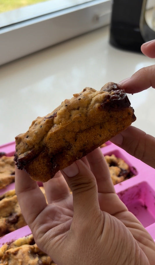 BANANA CHOC CHIP MINI LOAVES
